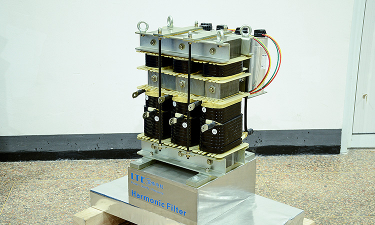 Industrial passive harmonic filter manufactured by LTECPower featuring high-quality reactors and capacitors