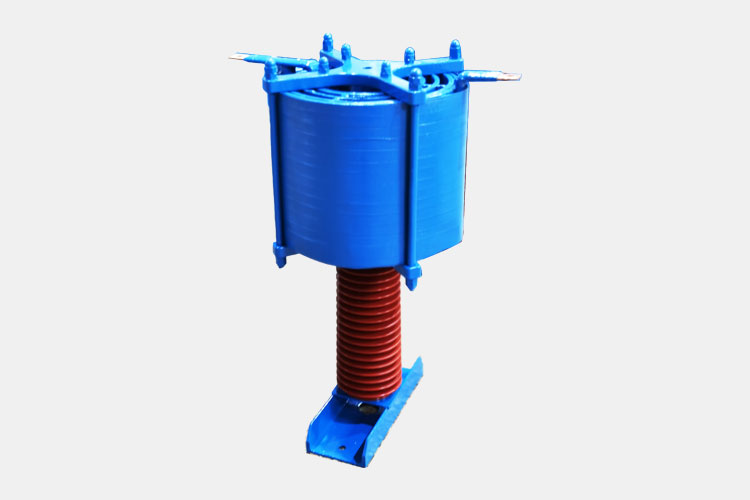 Product view of an iron-core current limiting reactor with insulation column for power systems.